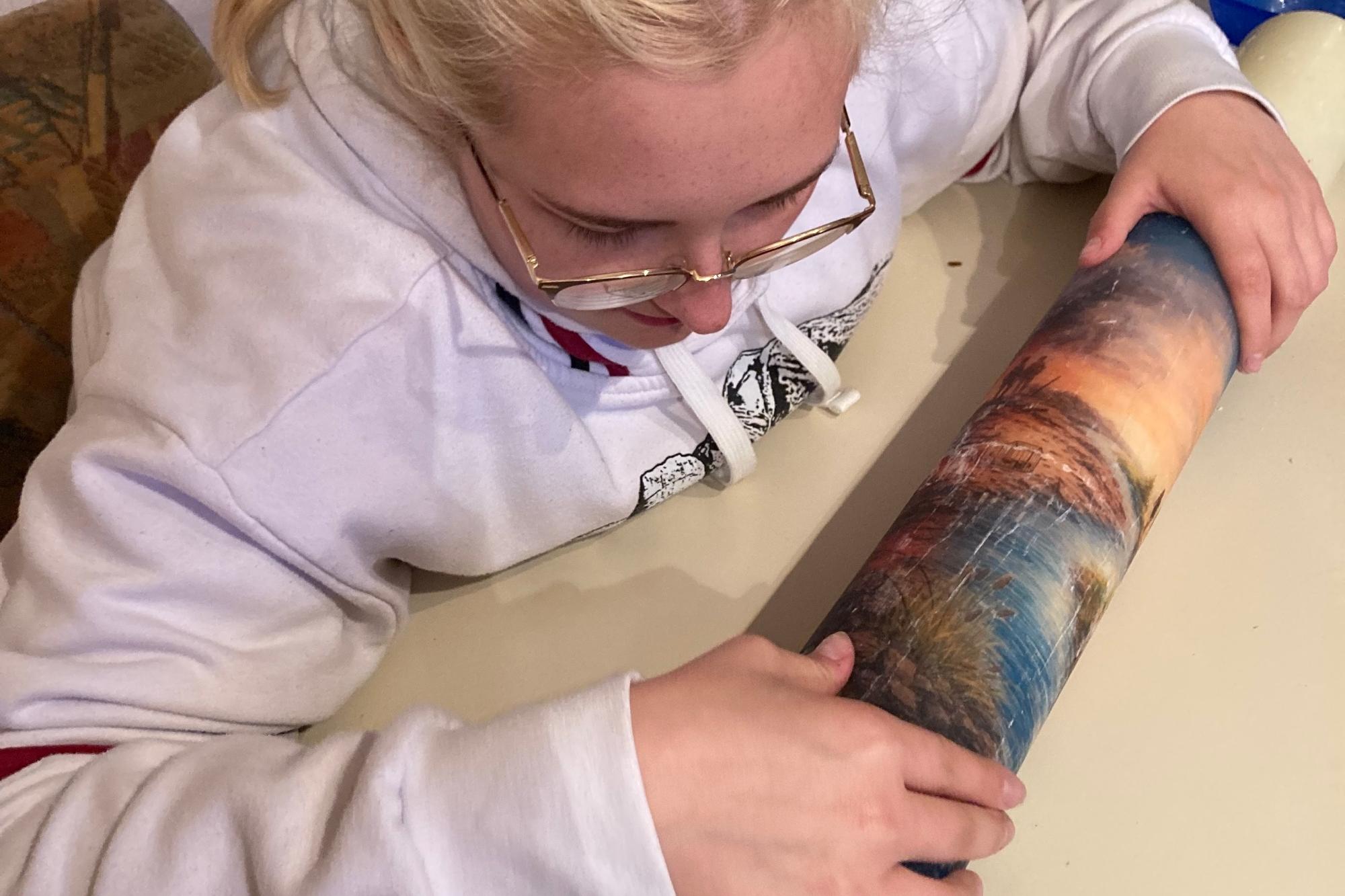 Gestalten der Osterkerze 2026